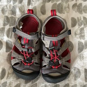 Keen sandals, size toddler 11